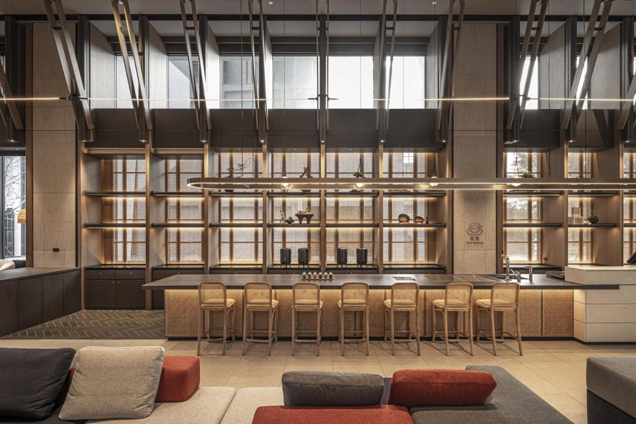 Lakeshore Hotel Hualien Taroko Shunan Luaran gambar The R&D bar at the Starbucks Reserve Roastery in Seattle